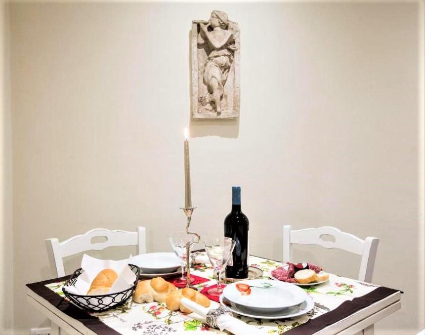 Charming Suite Cavour Heart Of ฟลอเรนซ์ ภายนอก รูปภาพ