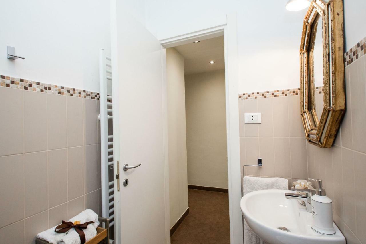 Charming Suite Cavour Heart Of ฟลอเรนซ์ ภายนอก รูปภาพ