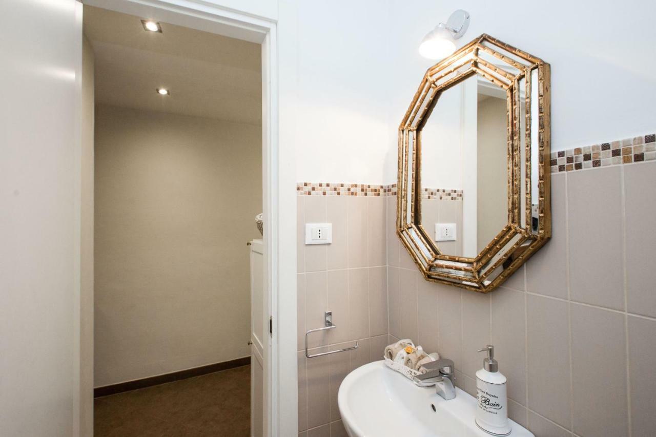 Charming Suite Cavour Heart Of ฟลอเรนซ์ ภายนอก รูปภาพ