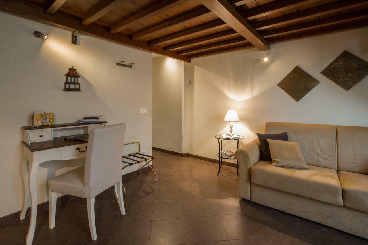 Charming Suite Cavour Heart Of ฟลอเรนซ์ ภายนอก รูปภาพ