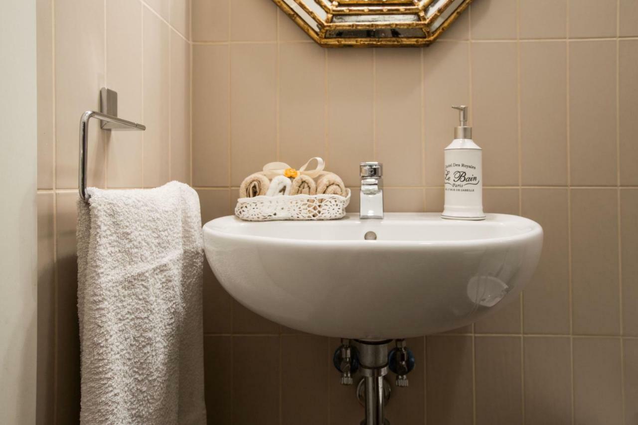 Charming Suite Cavour Heart Of ฟลอเรนซ์ ภายนอก รูปภาพ